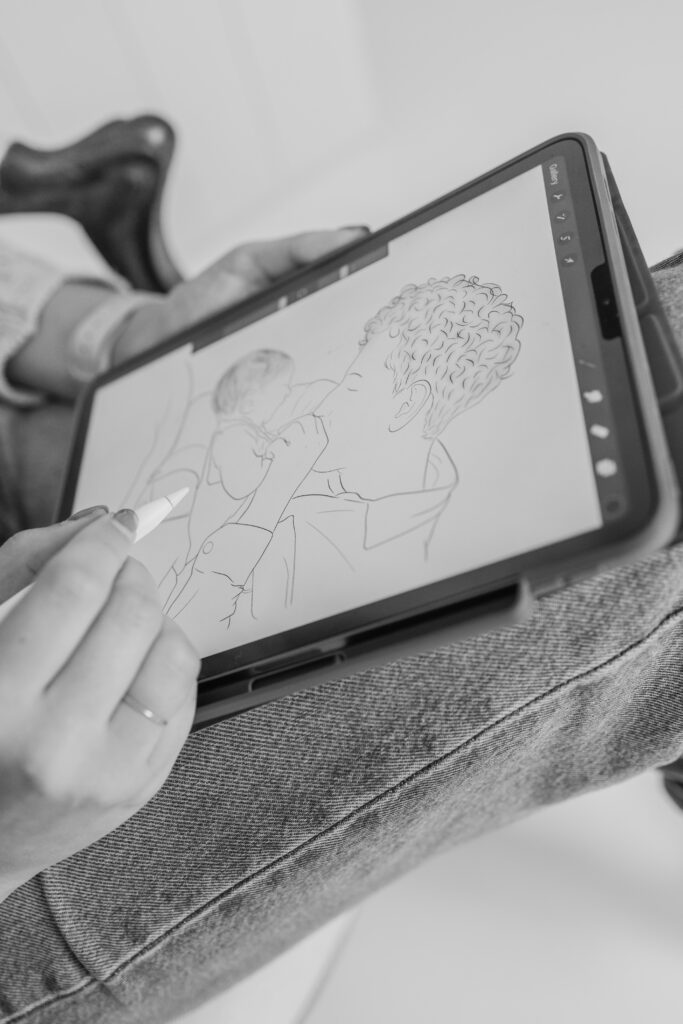 Vrouwelijke ondernemer Lijntjes van Anke tekent een lijntekening tijdens een zakelijke fotoshoot Zwart wit foto tijdens branding